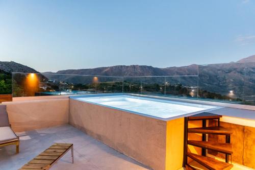 Luxury apartment with rooftop pool in Meronas Luxury apartment with rooftop pool in Meronas