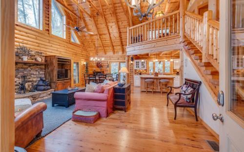 Hillside Hideout in Sevierville, USA