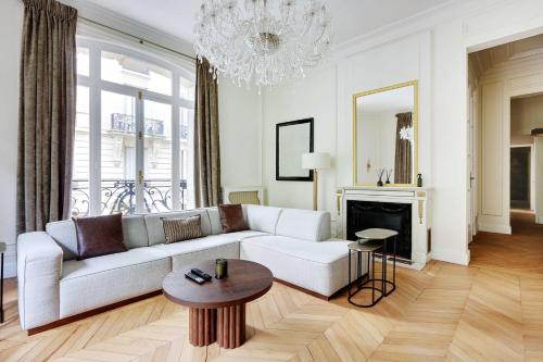 Spacious apartment - 2BR/4P - Arc de Triomphe - image 4