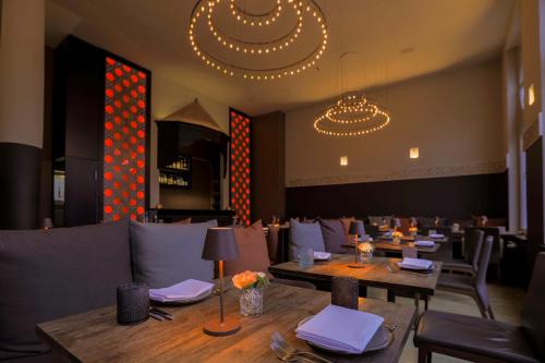 YoHo - The Young Hotel - image 12