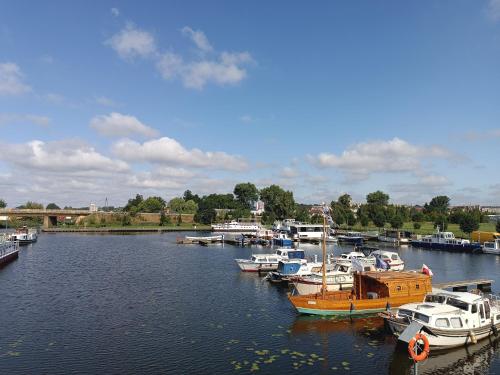 Apkārtne, Przystań Powiat Nakielski (Przystan Powiat Nakielski) in Naklo Nad Notecia