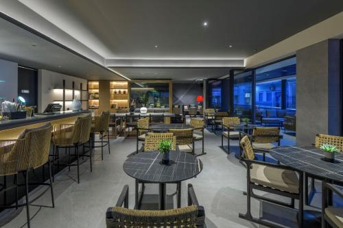 Evanik Hotel - image 5