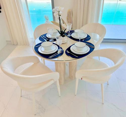 Vacationer Holiday Homes I Waterfront 1 Bedroom I Stunning Lagoon View I District One, Dubaj (fotografie 8)