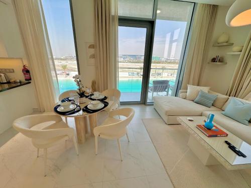 Vacationer Holiday Homes I Waterfront 1 Bedroom I Stunning Lagoon View I District One, Dubaj (fotografie 9)