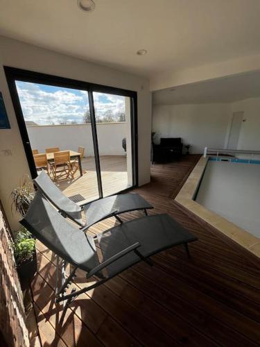 A l oree du bois piscine intérieure privée sans vis à vis (A l oree du bois piscine interieure privee sans vis a vis) in Sainte-Beuve-en-Riviere