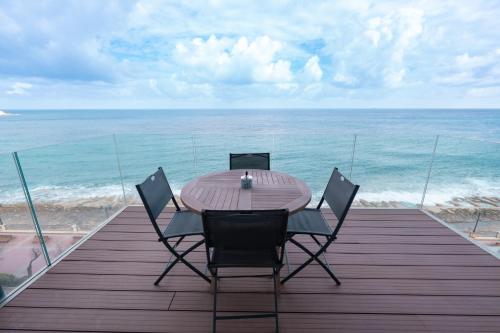 Stunning Seafront Flat in Sliema, Sliema (zdjęcie 2)