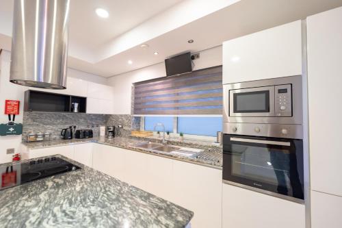 Stunning Seafront Flat in Sliema, Sliema (zdjęcie 10)