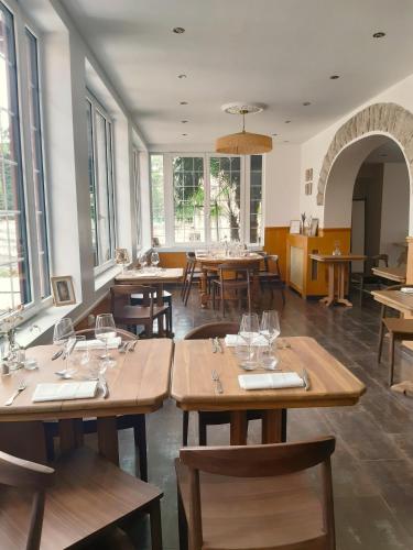 Ресторан, Hostellerie Du Lys in Chantilly