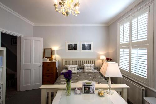 Windsor Road Retreat 1
