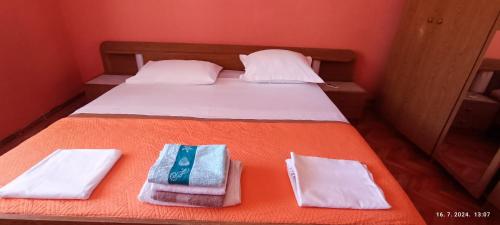 Double or Twin Room with Private Bathroom
