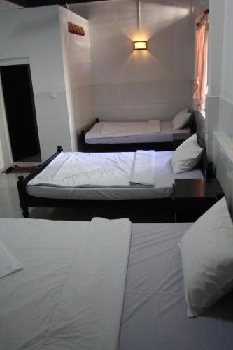 11 Happy Backpackers Hostel Phnom Penh Deals Photos - 
