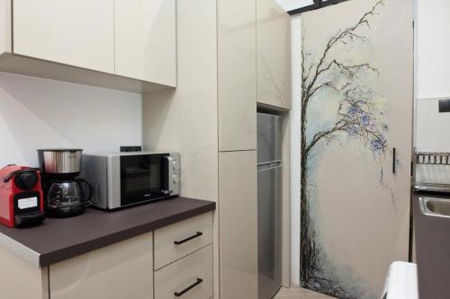 Central Athens Studio Oasis for Urban Explorers - image 7