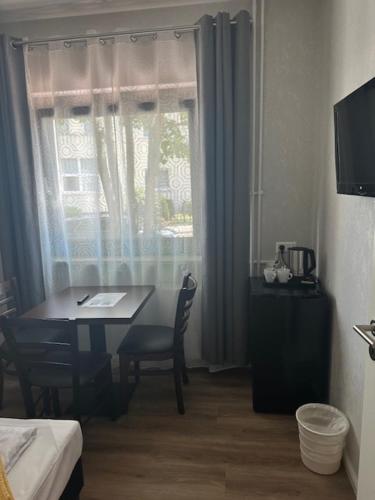 2 bedrooms, 2 beds