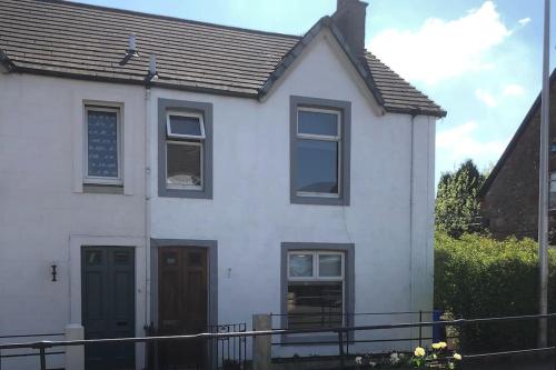 House in Drymen Village with free local health club access, Glasgow