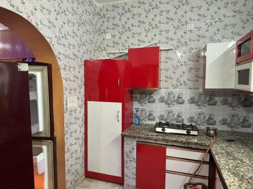 Doon Resort & Farmhouse Stay in Jhajra