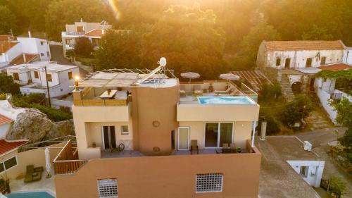 Luxury apartment with rooftop pool in Meronas Luxury apartment with rooftop pool in Meronas