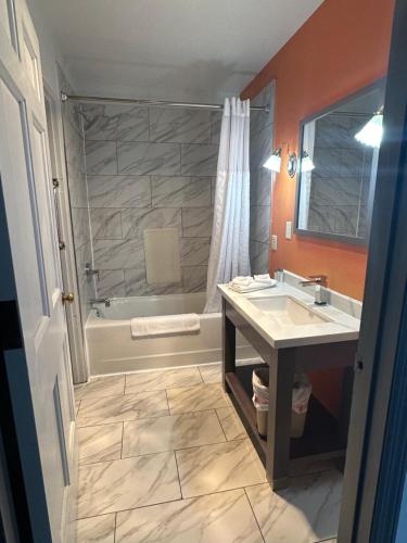 Inn at Mountainview in Greensburg, USA