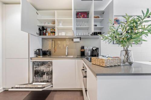 Luxurious 1 Bedroom Apartment in Central London, Londyn (zdjęcie 3)