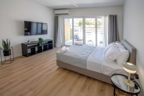 FRINELY Apartments, Афины