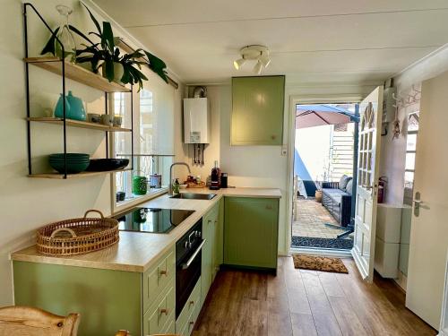 Kitchen, Vakantiehuis Flori in Bergen-Centrum