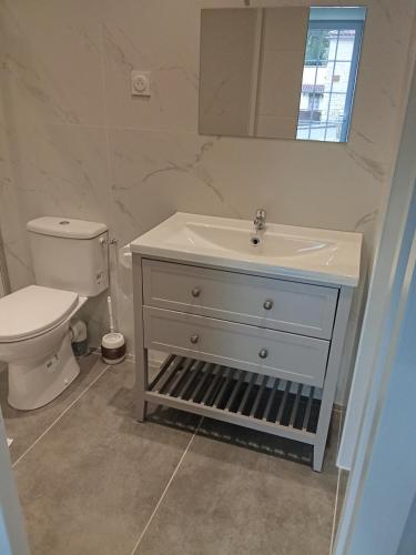 L'ancienne Cabine Postale in Меркус