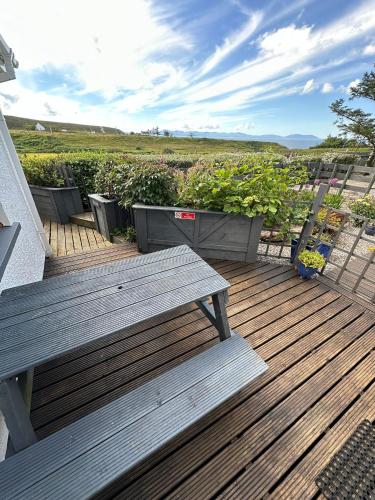 Iekārtas, Self Catering Spacious 2 Bed Apartment with sea views in Porthendersona
