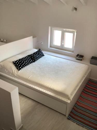 Bright and airy Village Studio Maisonette in Nea Poli