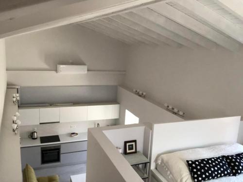 Bright and airy Village Studio Maisonette in Nea Poli