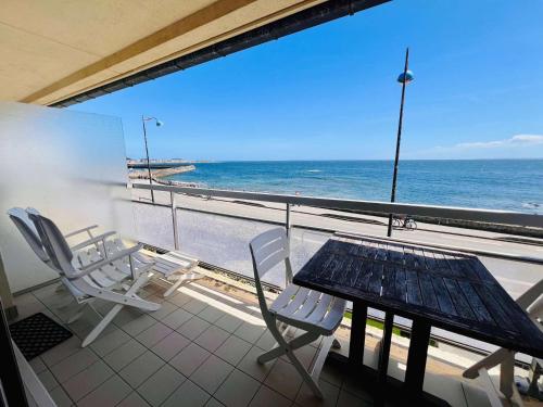 . Quiberon - agréable 2 pièces avec vue sur le château, parking, animaux admis - FR-1-478-9