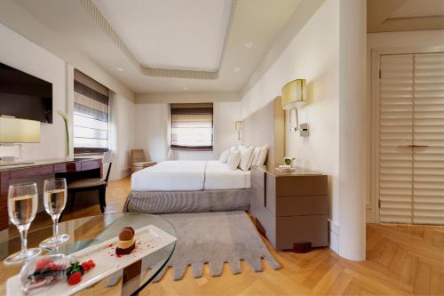 581940854 Meliá Genova