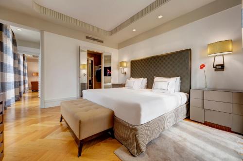 581940855 Meliá Genova