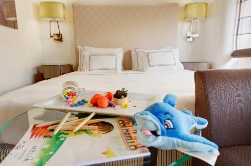 581940859 Meliá Genova