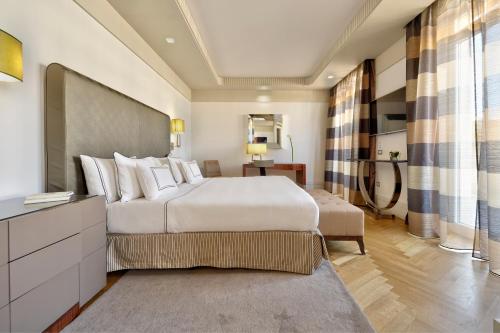 581946334 Meliá Genova
