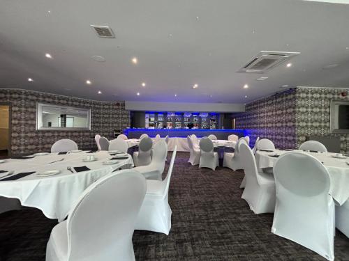 Їжа та напої, Richmond Park Hotel in Бонесс
