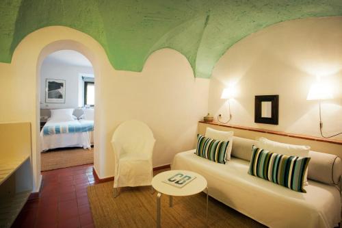 Habitación Doble Superior con acceso al spa Mas Falgarona Hotel Boutique & SPA 5