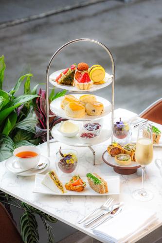 Royal Garden Hotel - image 4