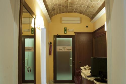 Clara Domus, Rome