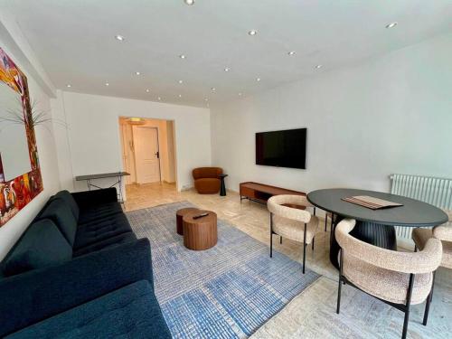 Three-Bedroom Apartment room in Viva Riviera Large 3 Bedrooms with Balcony