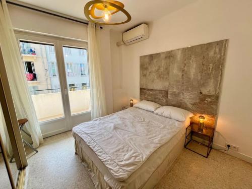 Three-Bedroom Apartment image 5