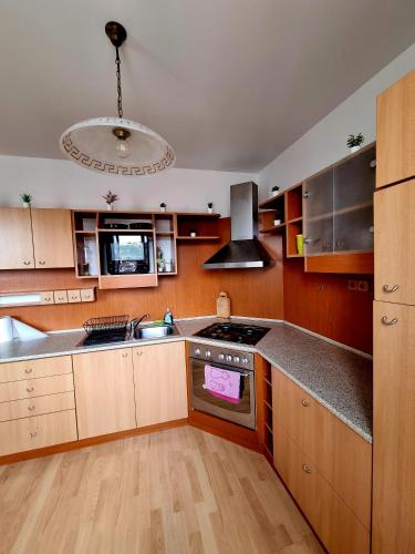 3 room Apartment near the train station and center, Bratislava (foto 7)