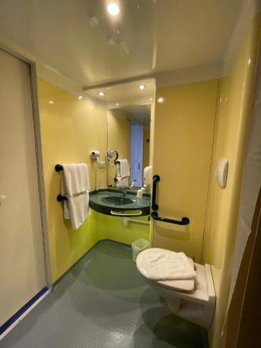 Brit Hotel Marvejols - image 14
