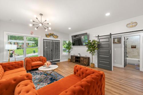 Cute Haven In Athlanta by Deity Villas image