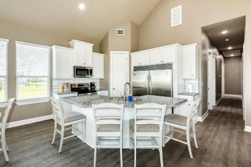 Capri - Beach View & Private Walkway- Pet Friendly, Surfside Beach (foto 10)