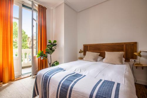 Belle Époque Self-check-in Guesthouse - Adults-Only - image 2