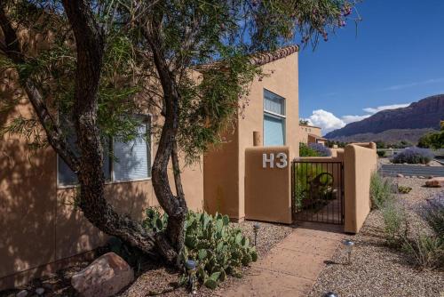 Rim Village H3 in Moab, USA