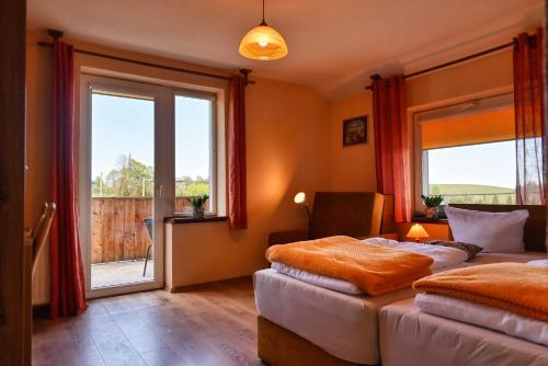 4 twin beds, 1 sofa bed