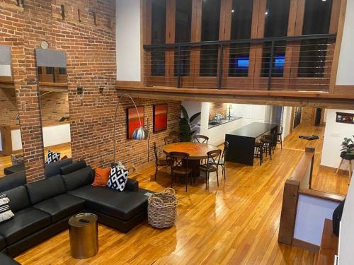 Lumberjack Inn with rooftop in Stillwater (MN)