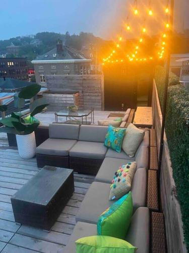 Lumberjack Inn with rooftop in Stillwater (MN)