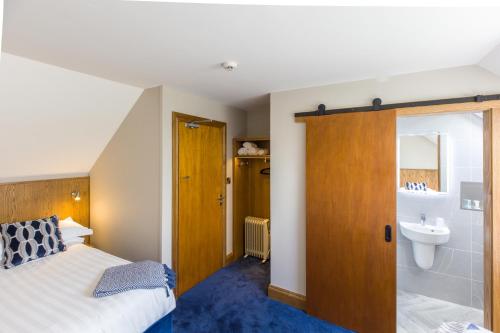 The Dingle Pub B&B - image 10