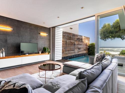 Beachfront Bliss - image 7